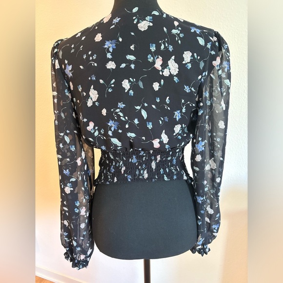 Aritzia Wilfred Wistful Genoa V Wrap Front Smocked Blouse - Size S - Picture 4 of 6